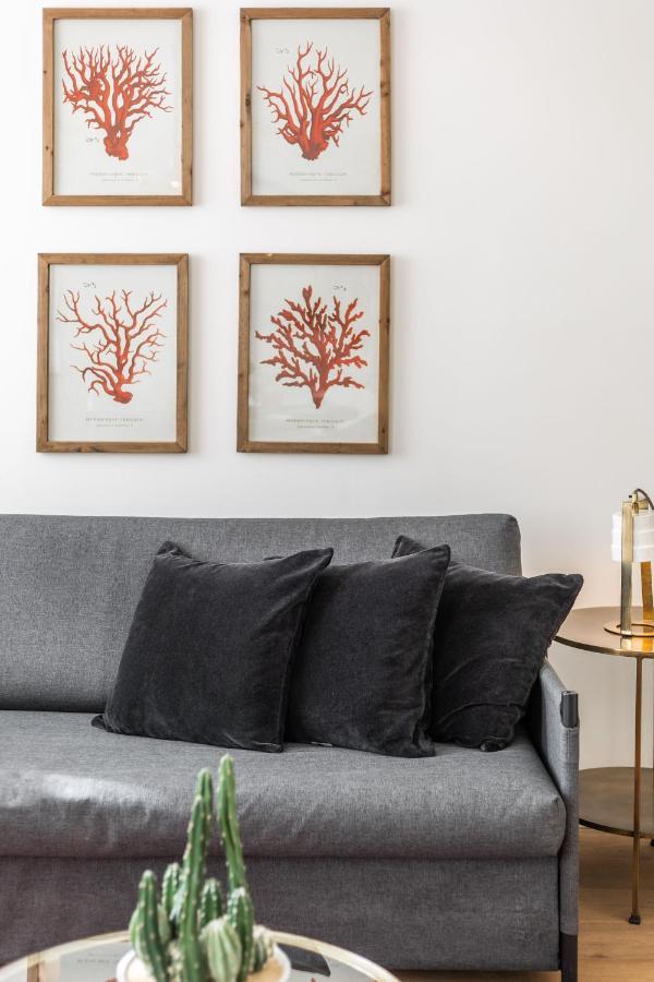 Chic Tailor Made Flat In Chiado Lisbon